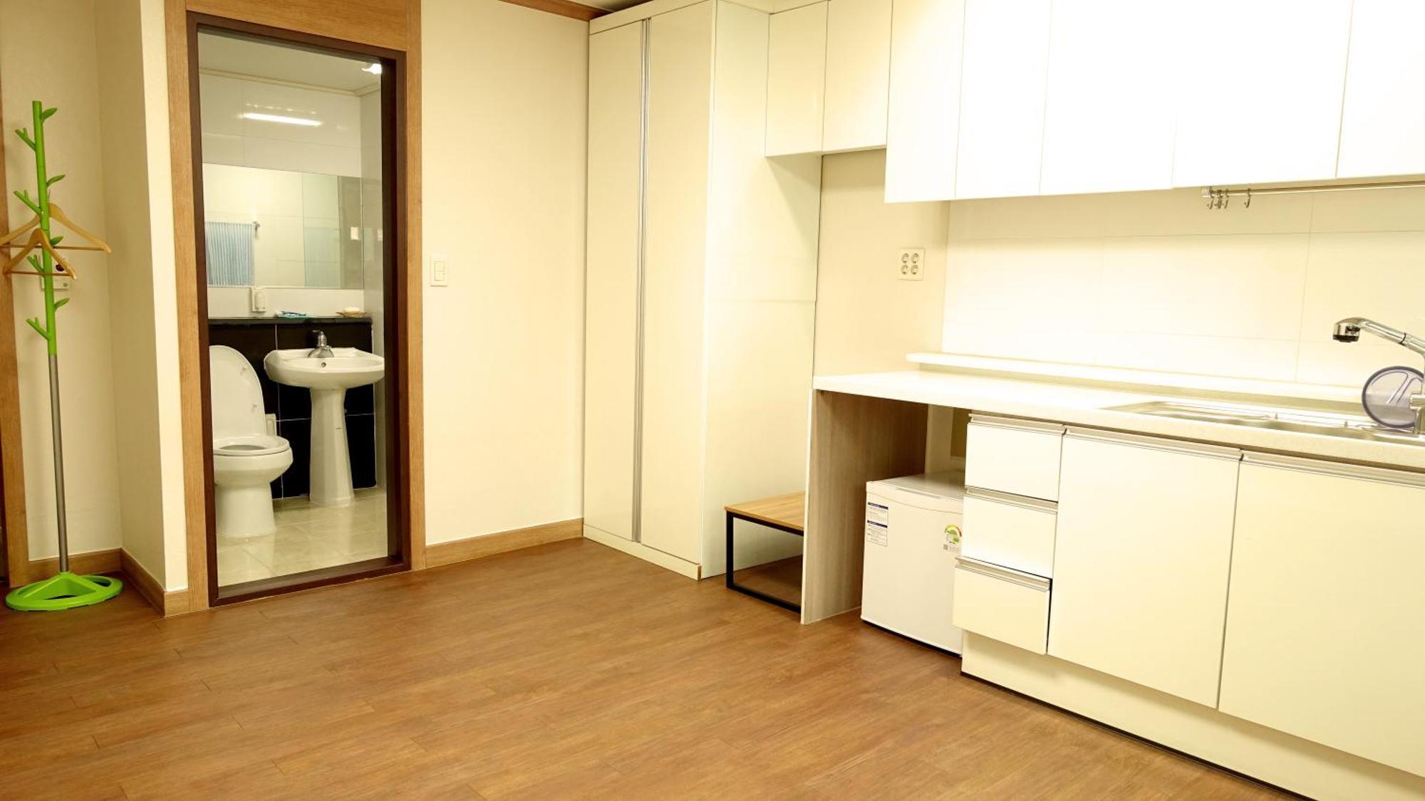 Happy Memory Hotel Jeonju Room photo