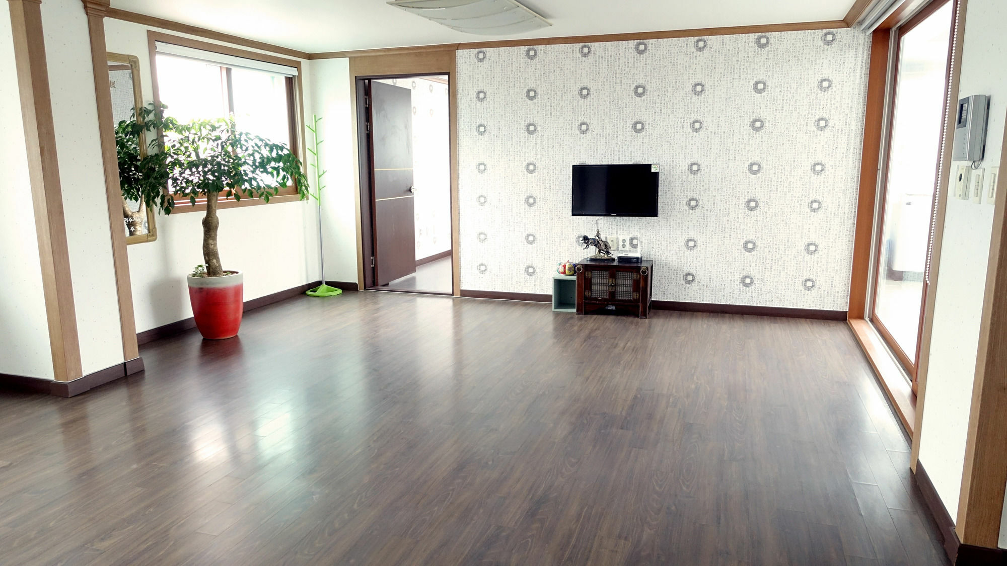Happy Memory Hotel Jeonju Exterior photo