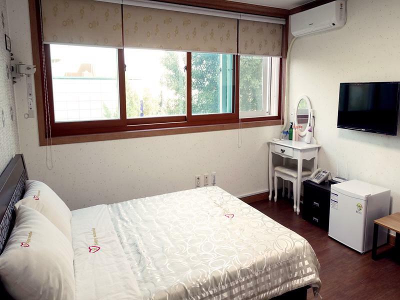 Happy Memory Hotel Jeonju Exterior photo